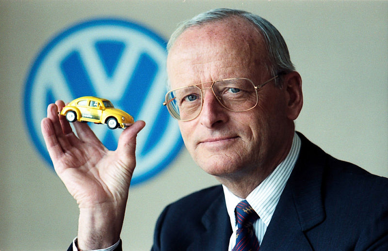 Volkswagen gratuliert dem ehemaligen Vorstandsvorsitzenden Prof. Dr. Carl H. Hahn zum 95. Geburtstag